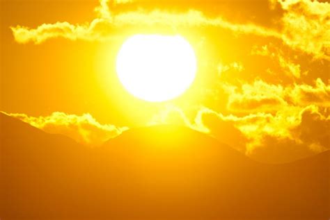 It's getting hot in here: Manila's 'extreme' heat index level .